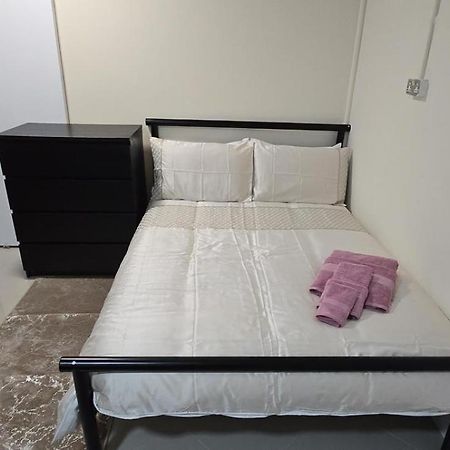 Shanti House Enfield Ngoại thất bức ảnh
